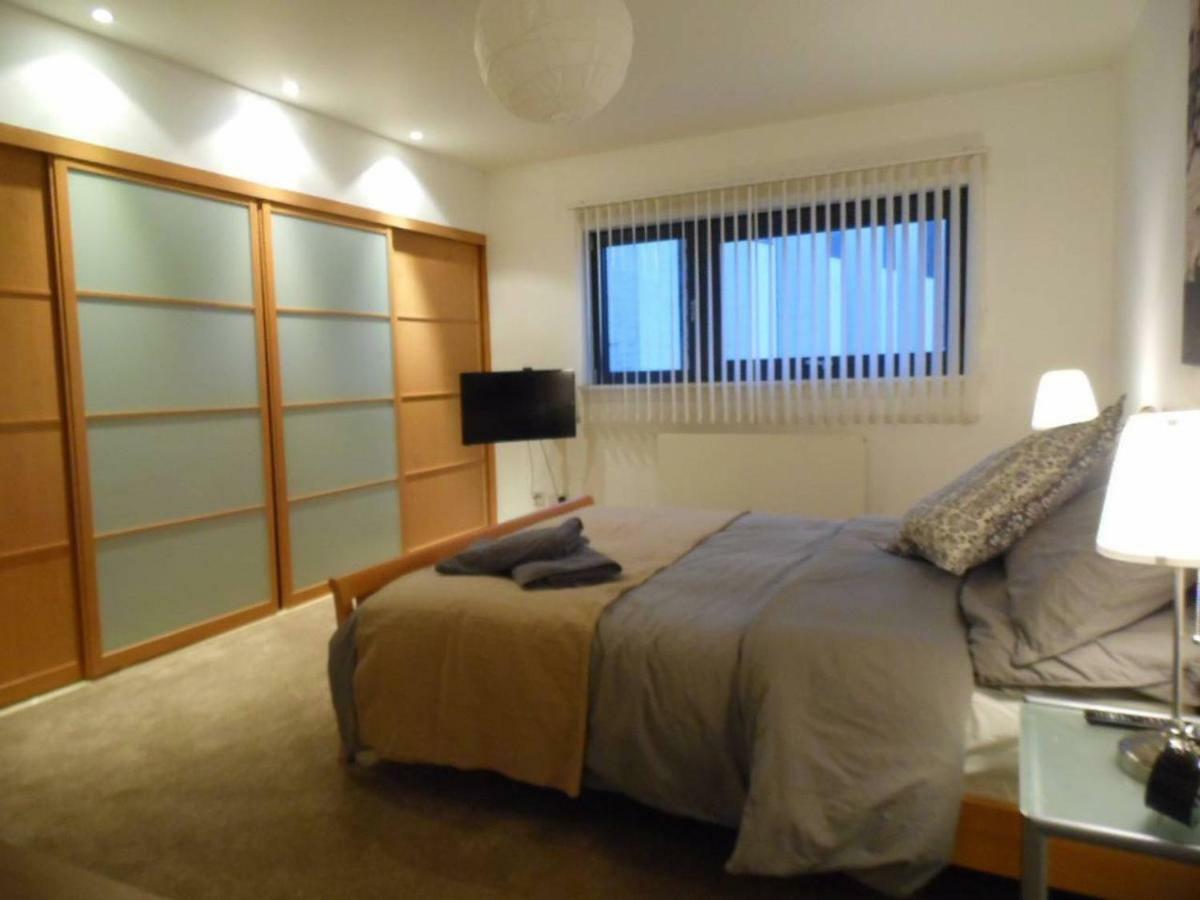 Modern 2-Bedroom Apt Near Sse Hydro And Sec Glasgow Esterno foto